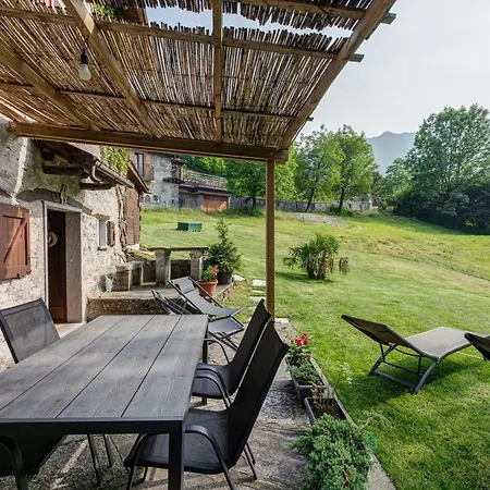 Nini's * Schignano (Como)